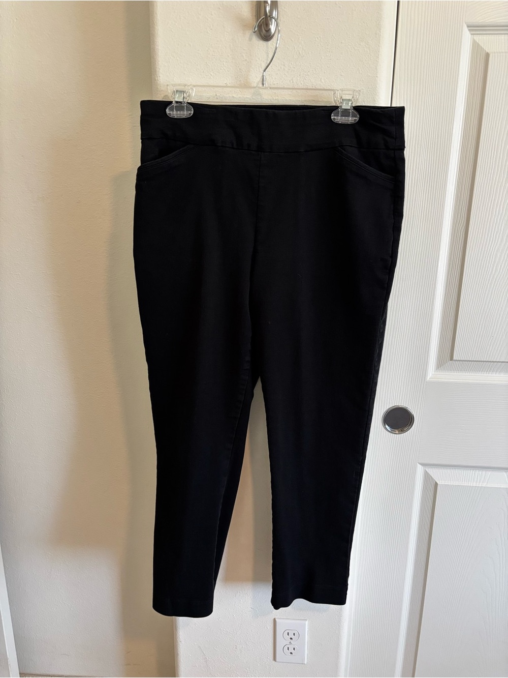 croft & barrow Black Cropped Ponte Ankle Pants